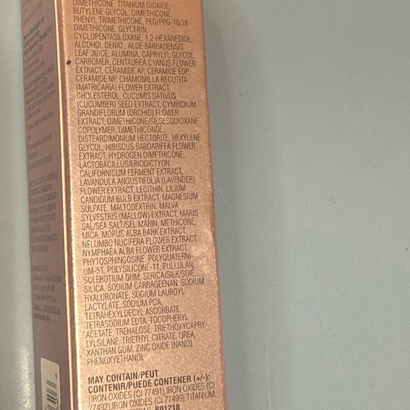 Elizabeth Arden Flawless Finish Foundation - Tan - Picture 5 of 6